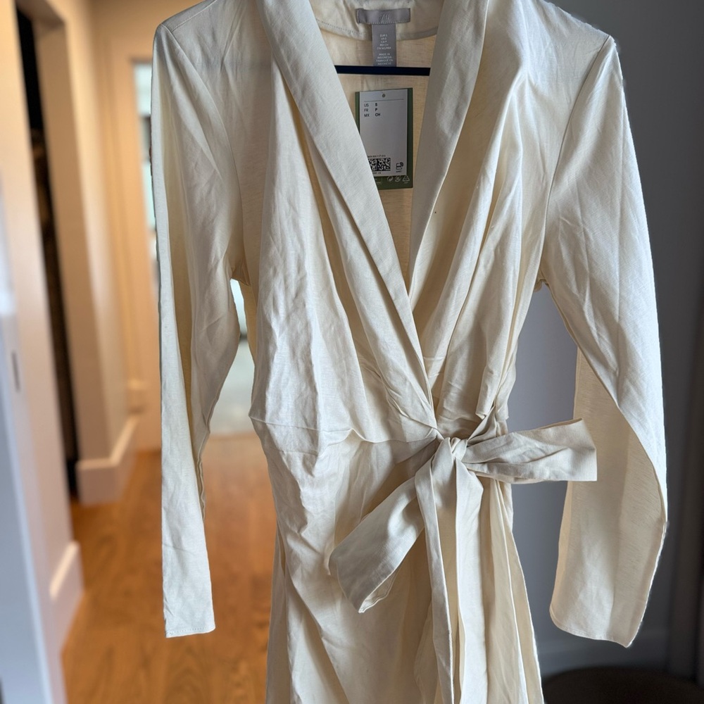 H&M Cream Belted Robe